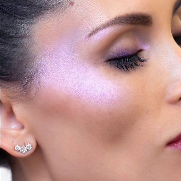 Starlight Powder Stick - Picture 2 of 2